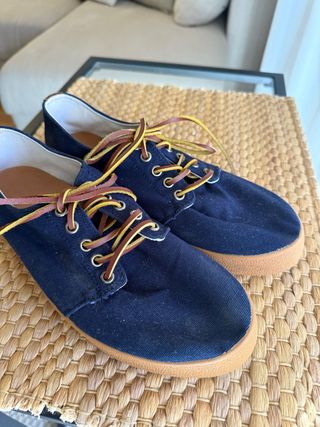 Zapatillas Pompeii azules con cordones marrones