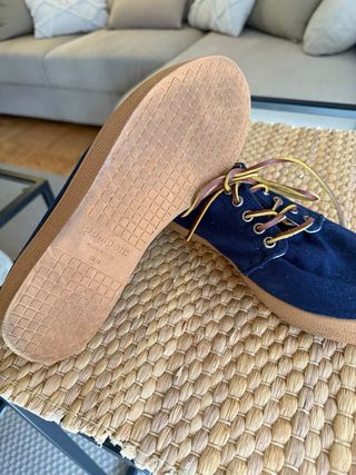 Zapatillas Pompeii azules con cordones marrones