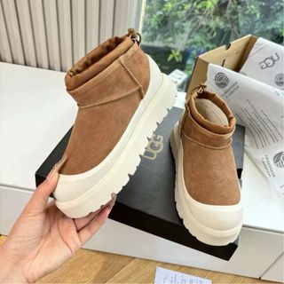 Botas UGG Beige/Marrón Talla 36 Nuevas