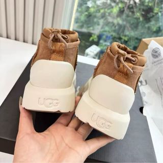 Botas UGG Beige/Marrón Talla 36 Nuevas