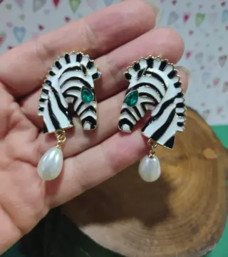 Pendientes Cebra con Perla