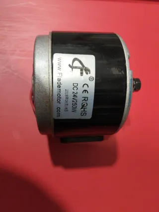 Motor Eléctrico 24V 250W Flademotor