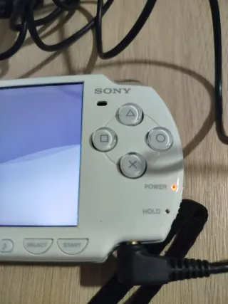 PSP Blanco + Juego Dungeon Explorer