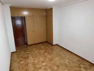 Alquiler piso c/ Ultramar 4