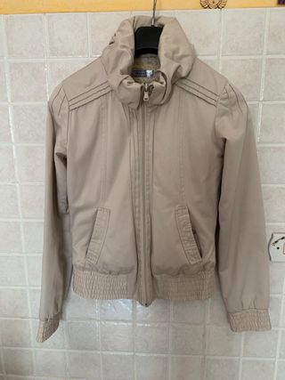 Giacca bomber beige per donna Bershka