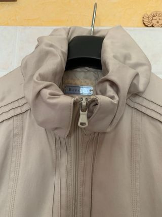 Giacca bomber beige per donna Bershka