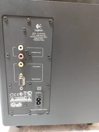 Altavoces 2.1 Logitech Z523 Negros