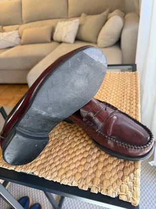 Zapatos castellanos Burdeos