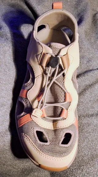 Sandalias Teva beige y naranja