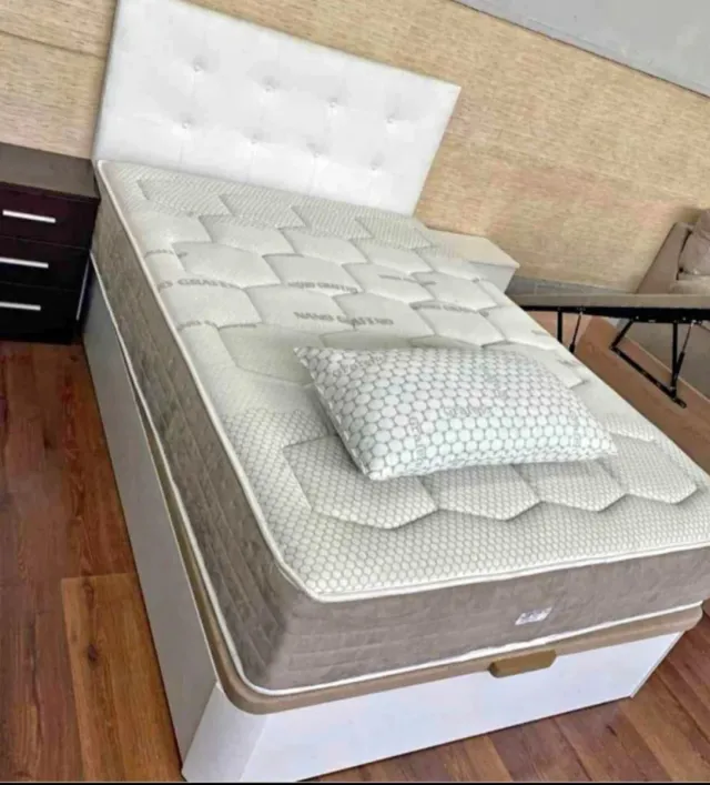 Divano letto con grande capacità di stoccaggio