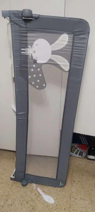 Barrera de seguridad para cama infantil poco usada