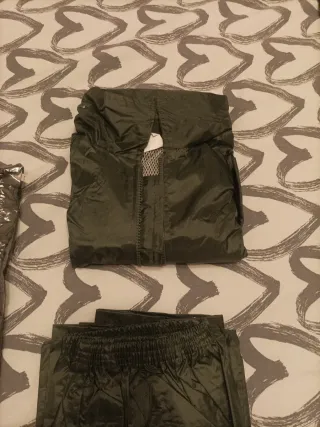 Chubasquero verde talla M