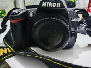 Cámara Reflex Nikon D3000 Negra