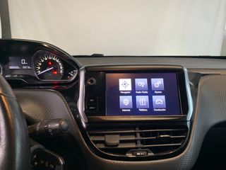 Peugeot 2008 1.2 110CV Style