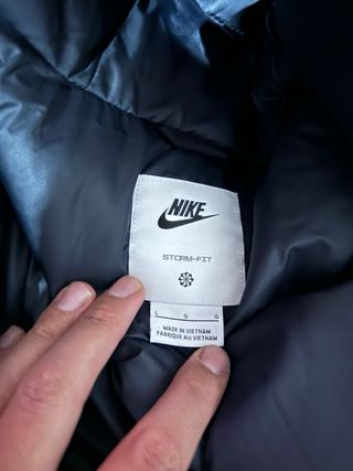 Chaqueta Nike Negra y Roja