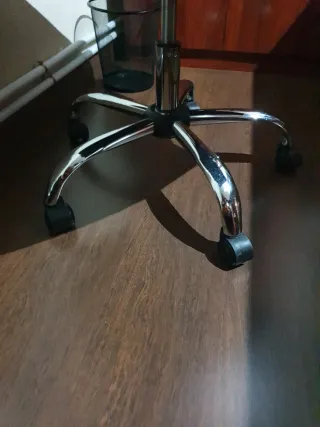 Sillón de oficina piel marrón