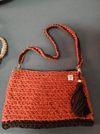 Borse all'uncinetto fatte a mano