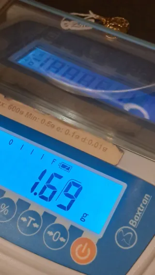 Medalla Virgen Niña Oro 18k