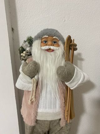 Papá Noel de tela con esquís