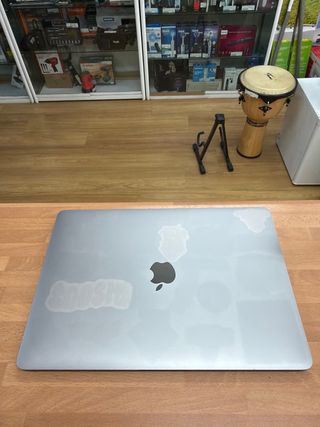 MacBook Air 2019 13" i5 8GB RAM 128GB SSD