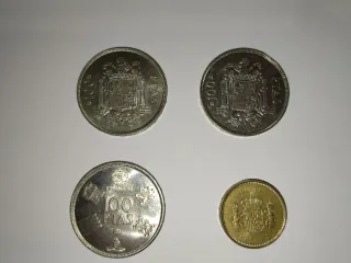 Lote 3 Monedas 100 Ptas Plata y una 100 ptas norma