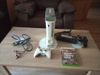 Xbox 360 20GB + GTA IV