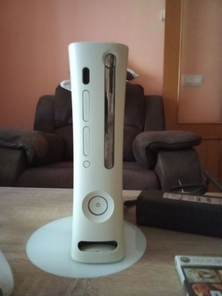 Xbox 360 20GB + GTA IV