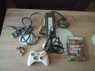 Xbox 360 20GB + GTA IV
