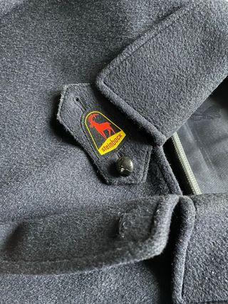 Abrigo Steinbock Negro Hombre. Made in Tyrol