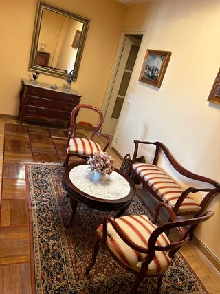 Conjunto Muebles Clásicos: Sofá, 2 Sillones y Mesa