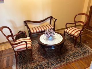 Conjunto Muebles Clásicos: Sofá, 2 Sillones y Mesa