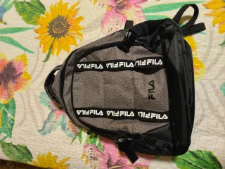Mochila Fila Negra y Gris