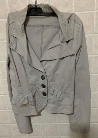 Giacca balzata grigia elegante per donna Coconuda