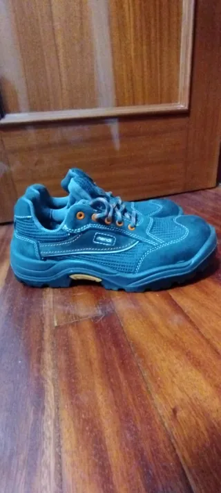 Zapatos de seguridad Mendi grises y naranjas