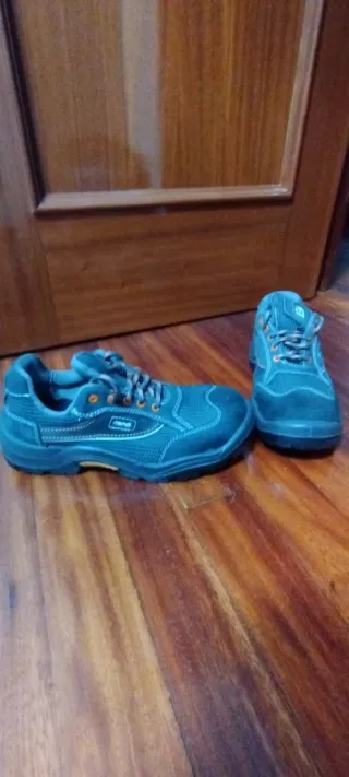 Zapatos de seguridad Mendi grises y naranjas