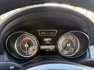 Mercedes-Benz Clase CLA CLA 220 Aut. CDI Urban