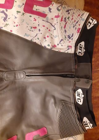 Mono de cuero para moto