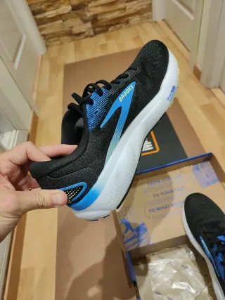 Zapatillas Brooks Ghost 16 Negras/Azules