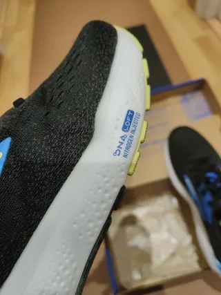 Zapatillas Brooks Ghost 16 Negras/Azules