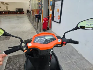 Moto 125cc MITT XRS Negra y Naranja