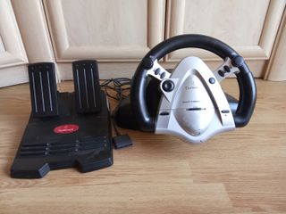 Volante Guillemot PS2 con Pedales