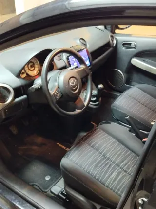 Mazda 2 2010
