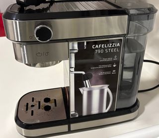 Cafetera Cecotec Cumbia Cafelizzia 790