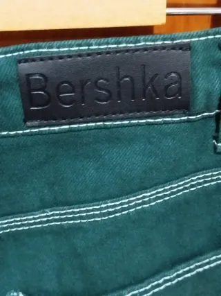 Pantalones verdes Bershka