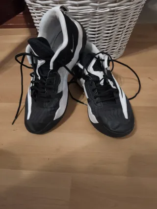 Zapatillas Nike Negras y Blancas