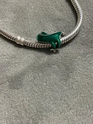 Charm Camaleón Disney