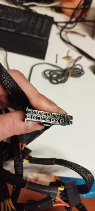 Fuente Alimentación PC 700W