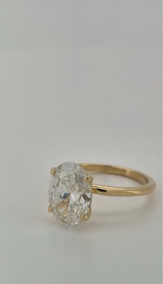 Anillo compromiso 3.56ct IGI VS1 E – Oro 14k