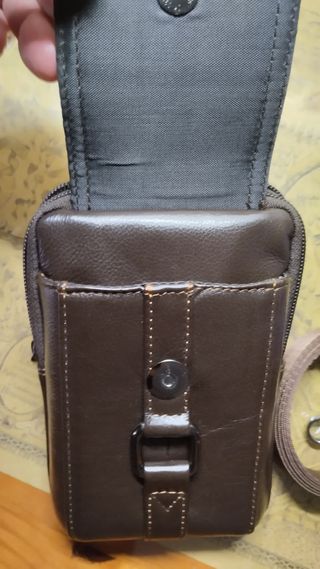 Riñonera de cuero para hombre
