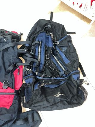 Mochila montaña Innova roja y negra